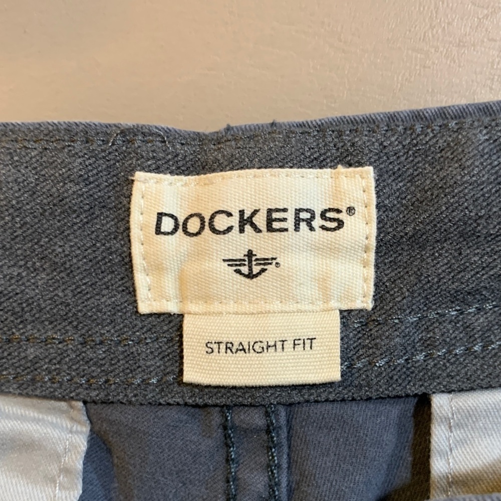Dockers Men's Dark Gray Chinos​​ - Picture 4 of 9